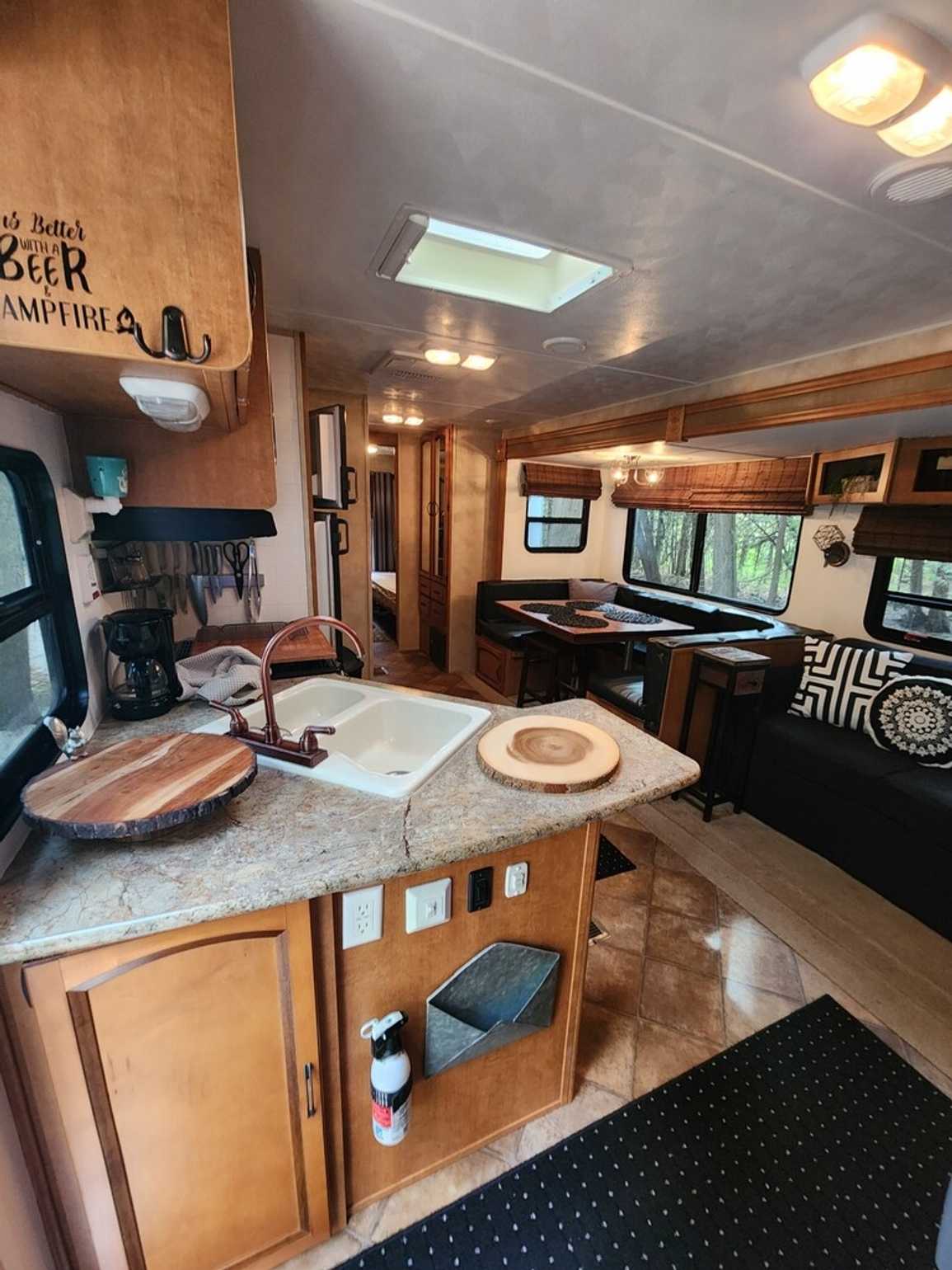 cedars-travel-trailer-4 cedars-travel-trailer-4