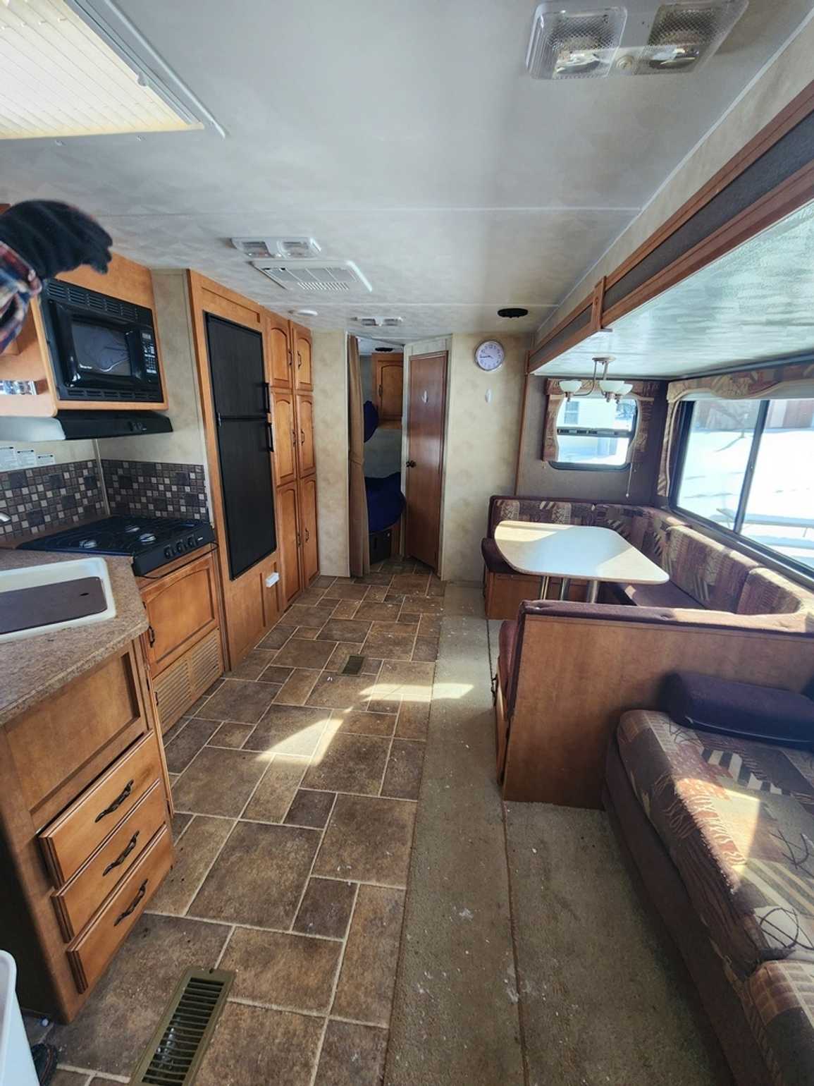 parkside-travel-trailer-4 parkside-travel-trailer-4